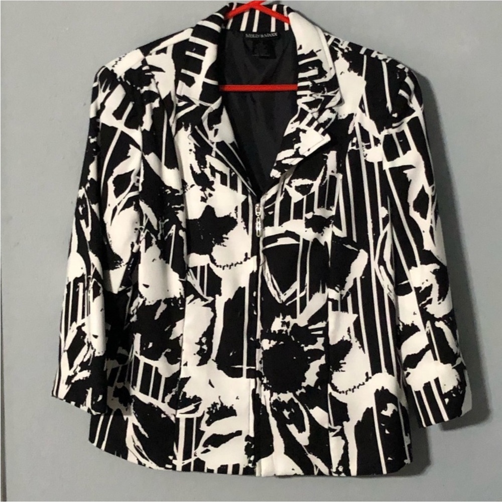 Lot of 2 large jackets - Coldwater Creek, Molly & Max - selling as one lot. - Picture 9 of 13